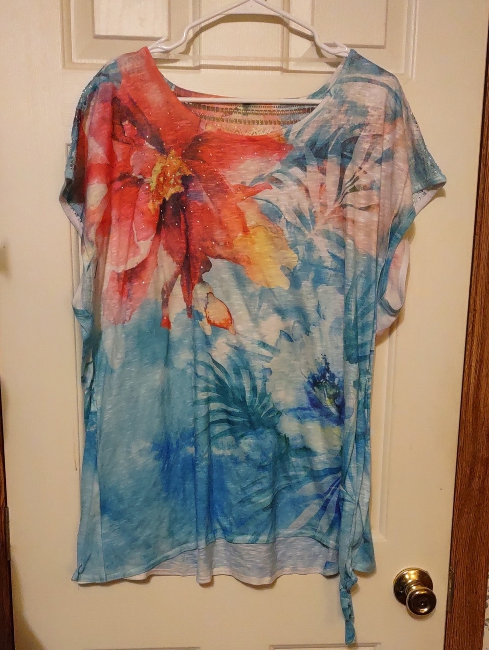 Time And Tru 3x Fun Summer Top!!